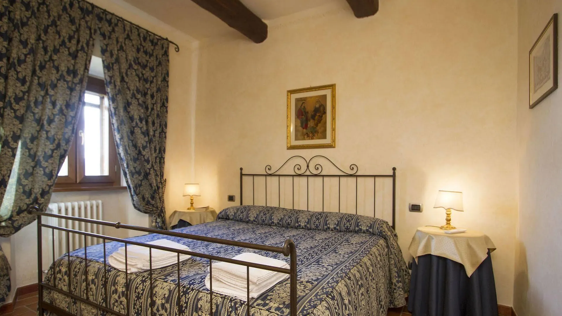 Rocca Di Pierle, Agriturismo Di Charme - Cortona Mercatale  Country house Mercatale (Arezzo)
