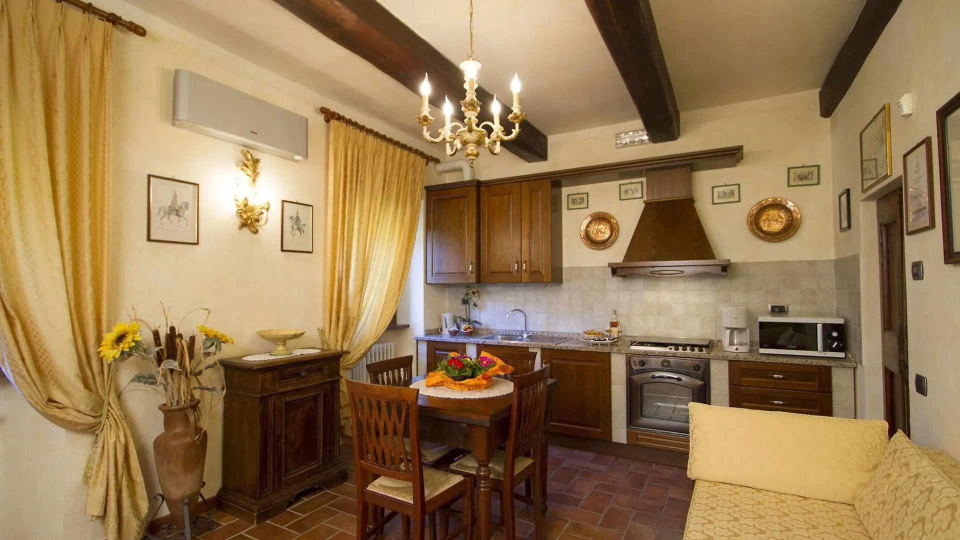 Country house Rocca Di Pierle, Agriturismo Di Charme - Cortona Mercatale  Italy